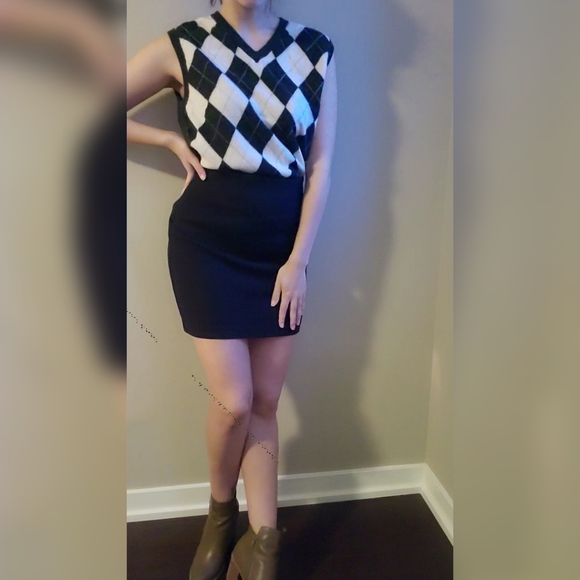 Brodie Cashmere Sweaters - Brodie Cashmere Sweater Vest